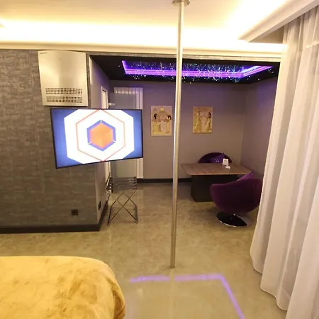 Готель Plaza Design 4*